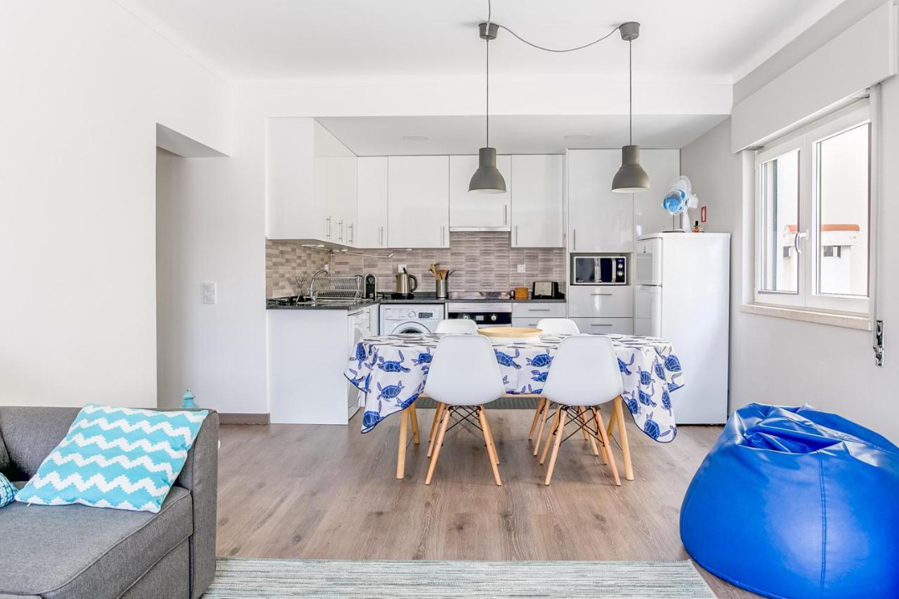 1 Bedroom Beach Apartment With Balcony 2 Min Walk To The Beach! 코스타 다 카파리카 외부 사진