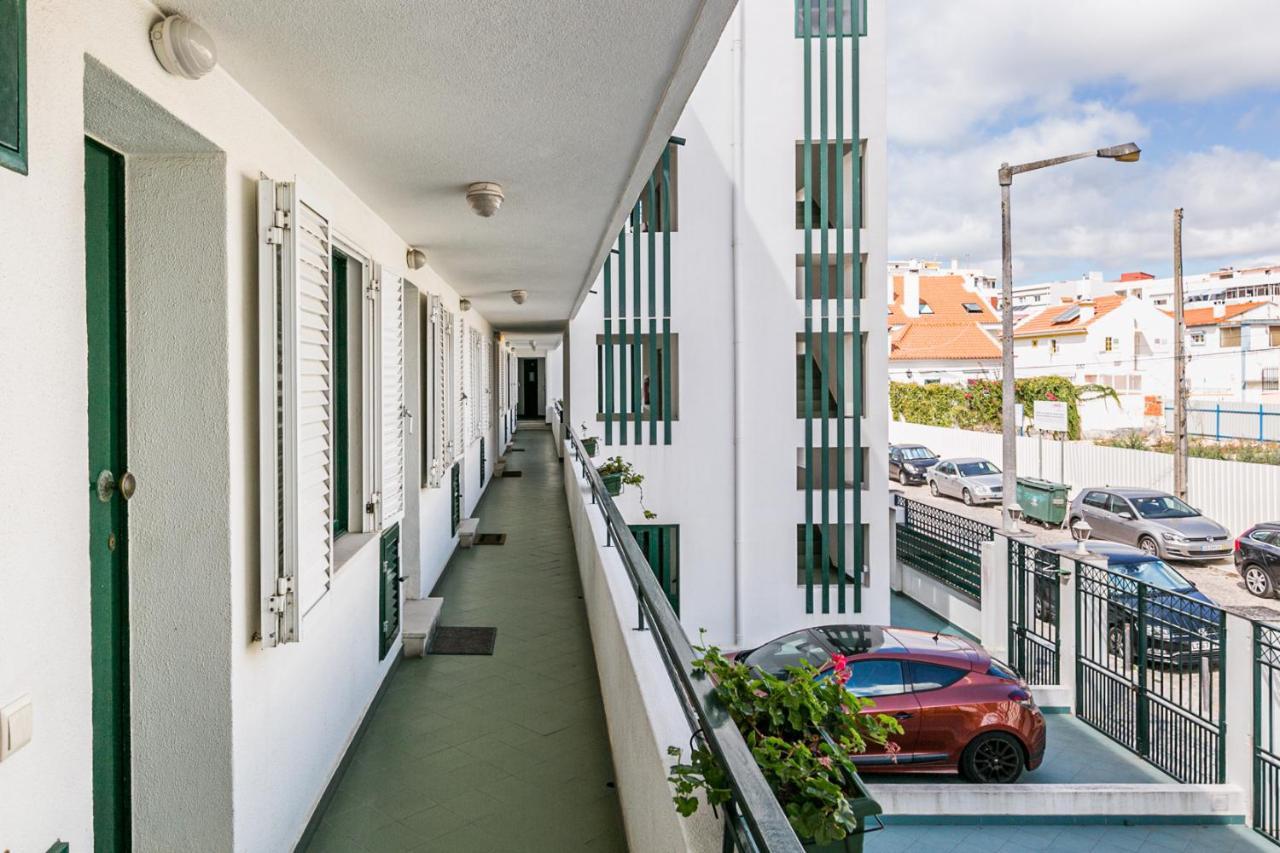 1 Bedroom Beach Apartment With Balcony 2 Min Walk To The Beach! 코스타 다 카파리카 외부 사진